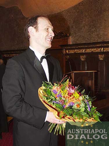 050.jpg